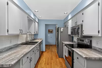 3113  Rolaine Pkwy, Hartford, WI 53027 - Photo 6