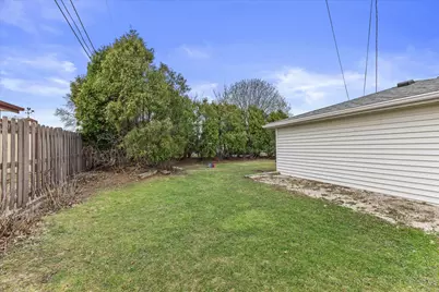 1511 W Klein Ave, Milwaukee, WI 53221 - Photo 30