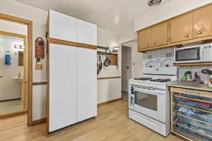 1511 W Klein Ave, Milwaukee, WI 53221 - Photo 10