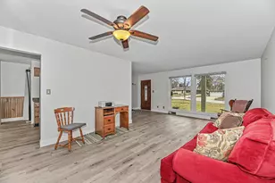 1023 W Glenn Dr, Waukesha, WI 53188 - Photo 10