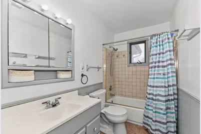 1023 W Glenn Dr, Waukesha, WI 53188 - Photo 24