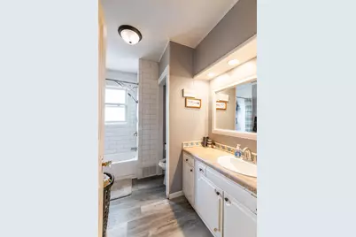 931  16th St, La Crosse, WI 54601 - Photo 8