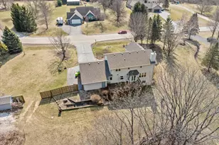 3256 Evergreen Ct, Richfield, WI 53076 - Photo 52