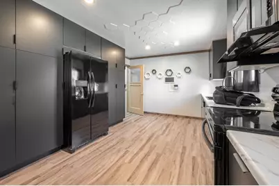 8427 N 64th St, Brown Deer, WI 53223 - Photo 4