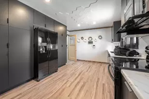 8427 N 64th St, Brown Deer, WI 53223 - Photo 4