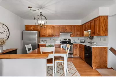 6461 S Crabapple Ct #2, Oak Creek, WI 53154 - Photo 6