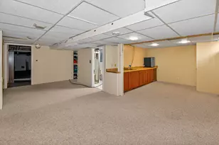 6950 N Green Bay Ave, Glendale, WI 53209 - Photo 34