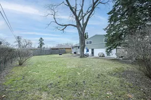 1110 Harmony Dr, Racine, WI 53402 - Photo 34