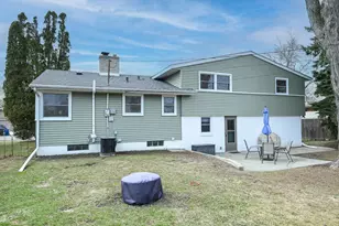 1110 Harmony Dr, Racine, WI 53402 - Photo 36