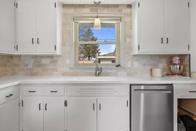 2424  24th St, Kenosha, WI 53140 - Photo 14