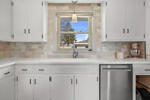 2424 24th St, Kenosha, WI 53140 - Photo 14