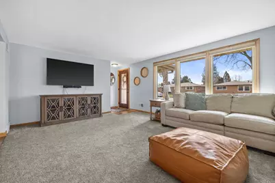 2424  24th St, Kenosha, WI 53140 - Photo 6