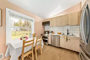 5623 Bentwood Ln, Greendale, WI 53129 - Photo 8