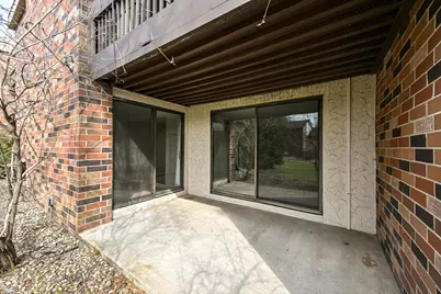 2200 W Good Hope Rd #117, Glendale, WI 53209 - Photo 8