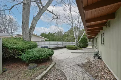 8925 N Maitland Rd, Bayside, WI 53217 - Photo 32