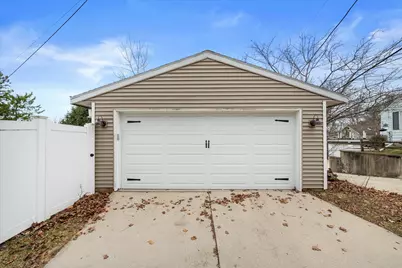 241 S Charles St, Waukesha, WI 53186 - Photo 28