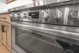 N66W21193 Sweet Clover Dr, Menomonee Falls, WI 53051 - Photo 16