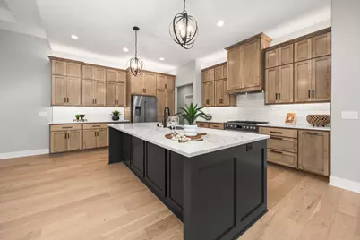 N66W21193  Sweet Clover Dr, Menomonee Falls, WI 53051 - Photo 8