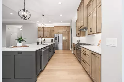 N66W21193  Sweet Clover Dr, Menomonee Falls, WI 53051 - Photo 12