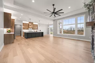 N66W21193 Sweet Clover Dr, Menomonee Falls, WI 53051 - Photo 6