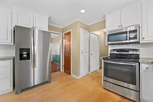 1365 Poplar Ridge Ct, Brookfield, WI 53045 - Photo 12