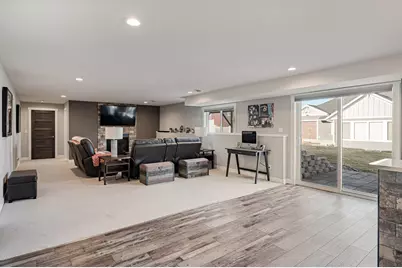 614  Forest View Dr, Holmen, WI 54636 - Photo 18