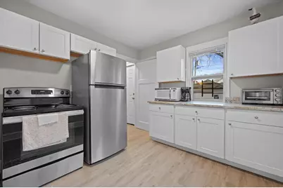 4650 N 38th St, Milwaukee, WI 53209 - Photo 6