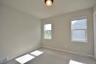W197N5308 Lodgepole Ct, Menomonee Falls, WI 53051 - Photo 4