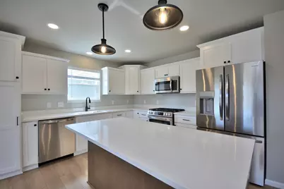 W197N5308  Lodgepole Ct, Menomonee Falls, WI 53051 - Photo 8