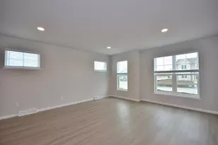 W197N5349 Lodgepole Ct, Menomonee Falls, WI 53051 - Photo 4