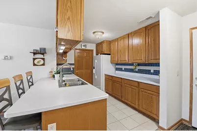 207  Oconomowoc Pkwy, Oconomowoc, WI 53066 - Photo 6