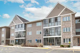 207 Oconomowoc Pkwy, Oconomowoc, WI 53066 - Photo 1