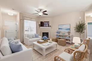 W197N16894 Stonewall Dr, Jackson, WI 53037 - Photo 4