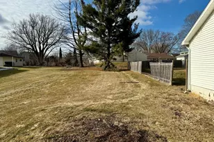 205 Juneau St, Lowell, WI 53557 - Photo 2