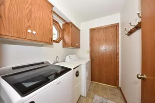 N105W16136 Brook Hollow Dr, Germantown, WI 53022 - Photo 26