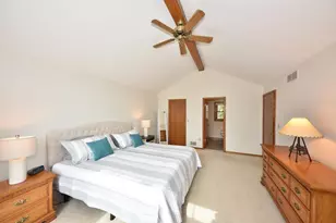 N105W16136 Brook Hollow Dr, Germantown, WI 53022 - Photo 16