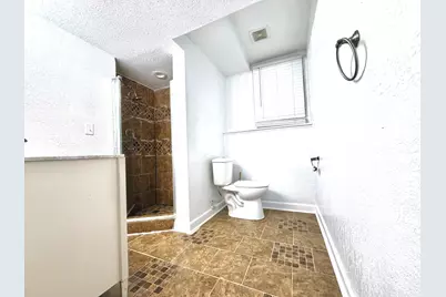 8885 N 70th St, Milwaukee, WI 53223 - Photo 6
