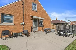 3554 S 14th St, Milwaukee, WI 53221 - Photo 20