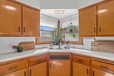 3554 S 14th St, Milwaukee, WI 53221 - Photo 8