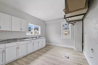 723  Clinton St, Waukesha, WI 53186 - Photo 12