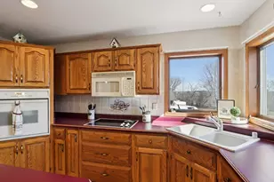 978 N Dewey Ave, Jefferson, WI 53549 - Photo 16