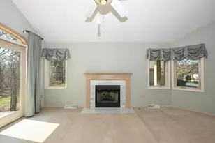 N21W24093 Dorchester Dr, Pewaukee, WI 53072 - Photo 10