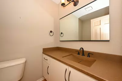 N21W24093  Dorchester Dr #16D, Pewaukee, WI 53072 - Photo 22