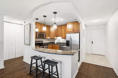 1660 N Prospect Ave #2201, Milwaukee, WI 53202 - Photo 6