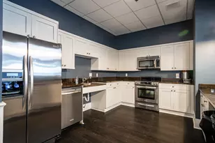 1660 N Prospect Ave, Milwaukee, WI 53202 - Photo 24