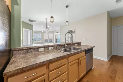 1619 N Farwell Ave #206, Milwaukee, WI 53202 - Photo 8