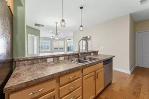 1619 N Farwell Ave, Milwaukee, WI 53202 - Photo 8