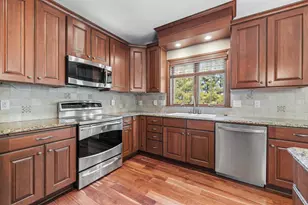 1432 Red Oak Dr, Hartford, WI 53027 - Photo 6