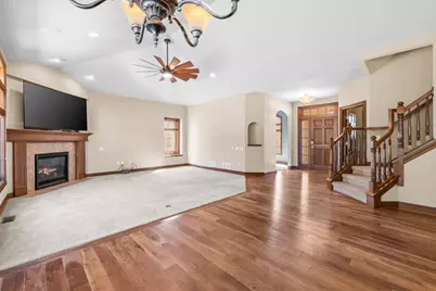 1432  Red Oak Dr #4, Hartford, WI 53027 - Photo 10