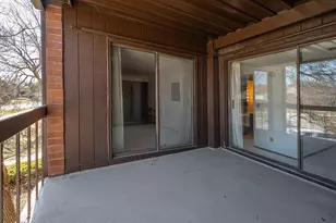 5200 S Tuckaway Blvd, Greenfield, WI 53221 - Photo 10